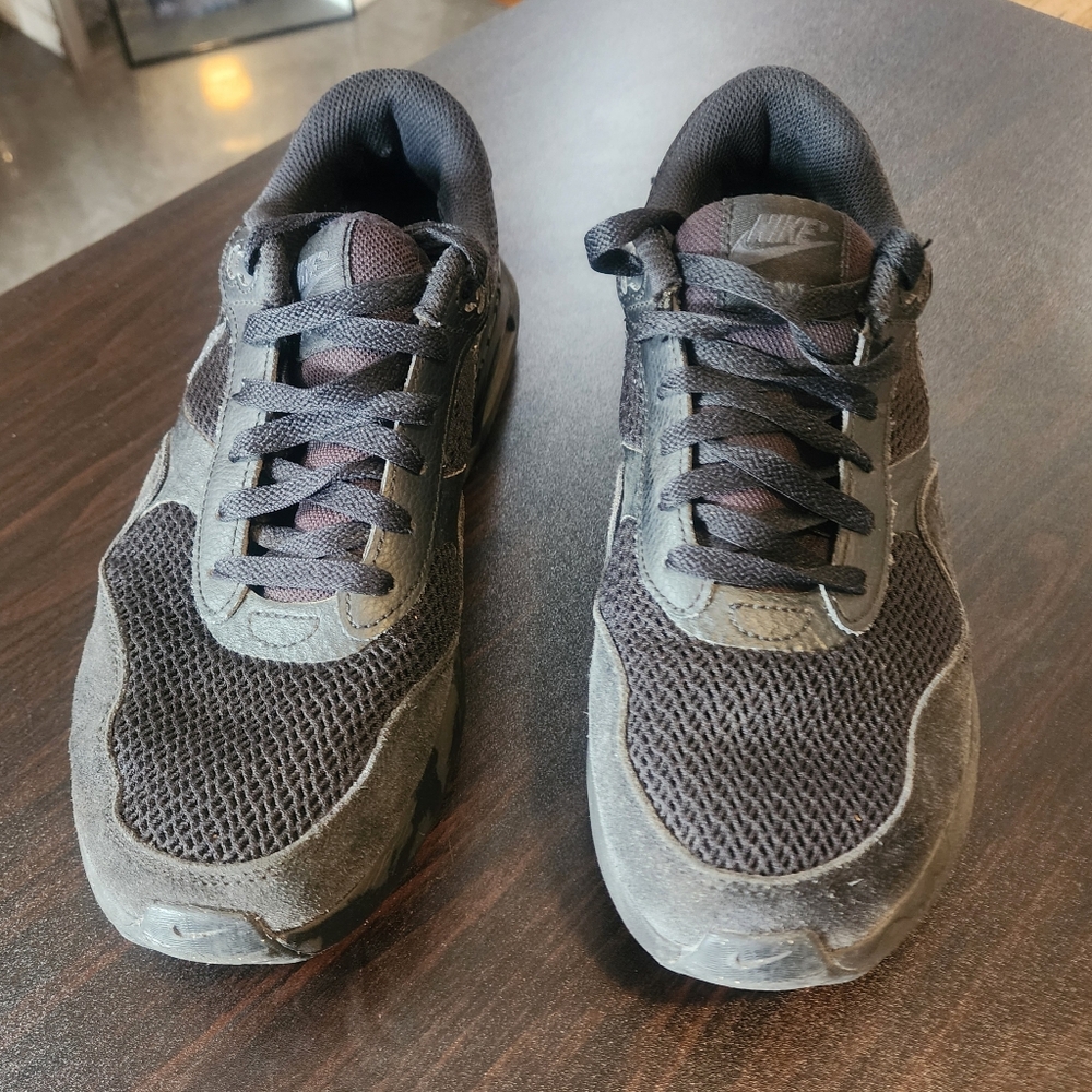 Men's Black Air Max SZ 9